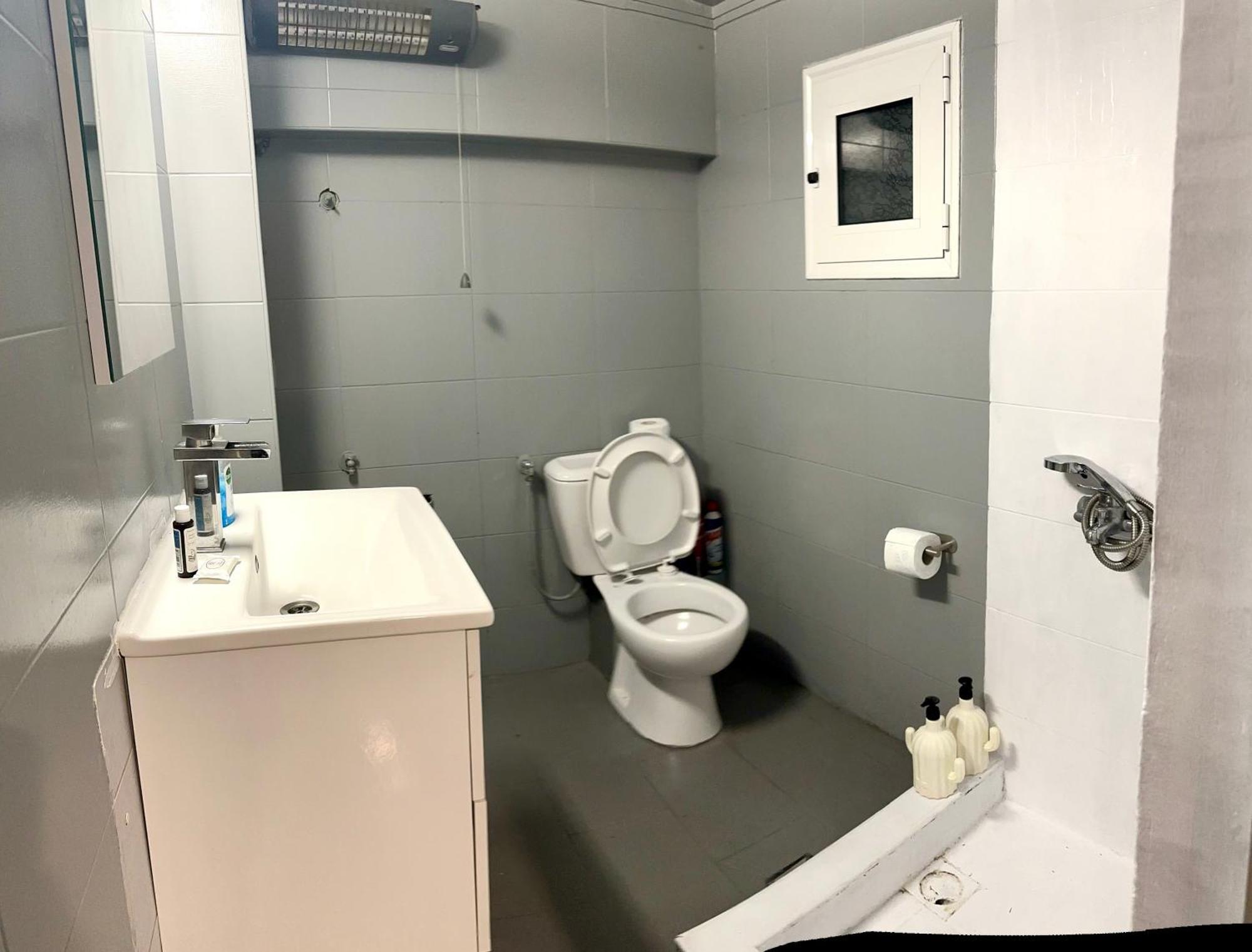 Cute Private Studio With Yard 塞萨洛尼基 外观 照片